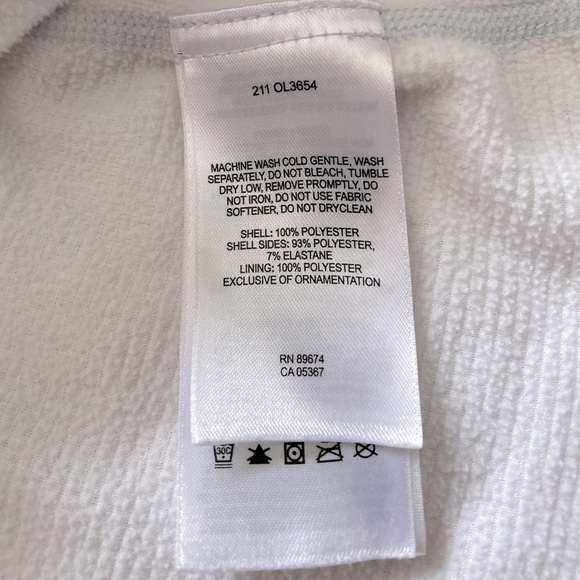 SALE ✨ Mountain Hardwear Women’s Fleece Quarter Zip Top - Picture 7 of 7